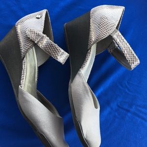 Anne klein sport shoes